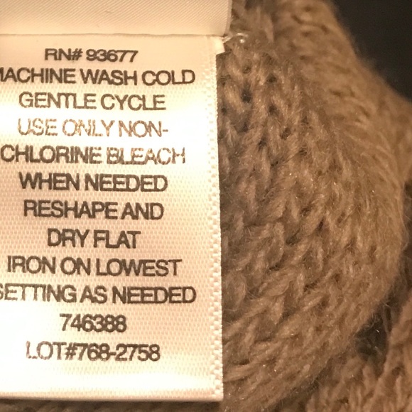 Liz Claiborne Sweater Vest - Picture 3 of 4